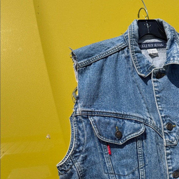 Bugle Boy x Betty Boop Blue Denim Vest with Orange Graphic - Picture 6 of 12